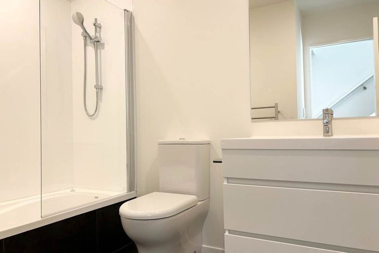 Photo of property in 56 Ara Mara Hua, Henderson, Auckland, 0612