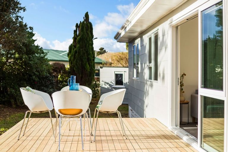 Photo of property in 4 Taupiri Crescent, Titahi Bay, Porirua, 5022