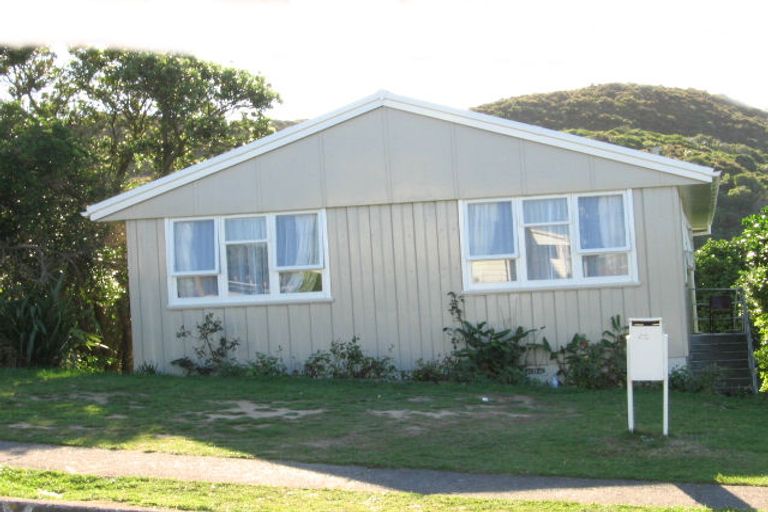 Photo of property in 40 Takapuwahia Drive, Takapuwahia, Porirua, 5022