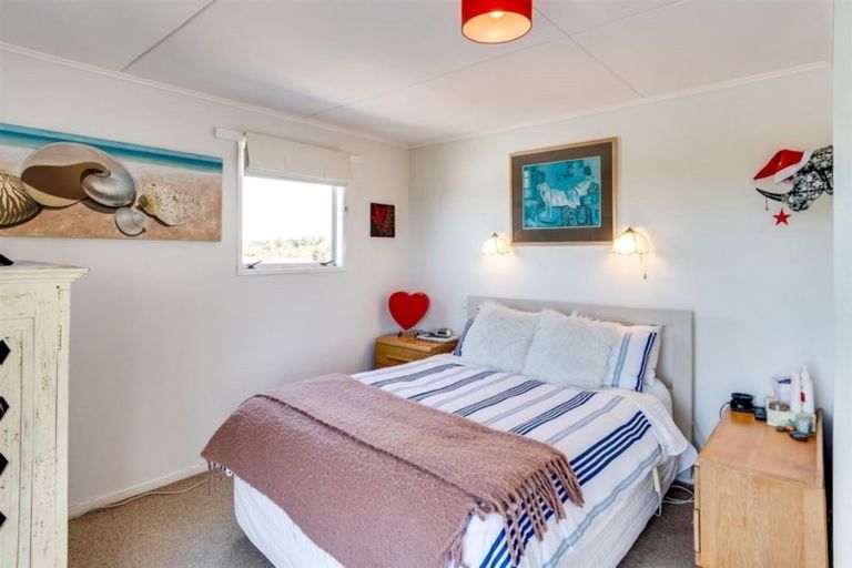 Photo of property in 68 Rogers Road, Bay View, Napier, 4104