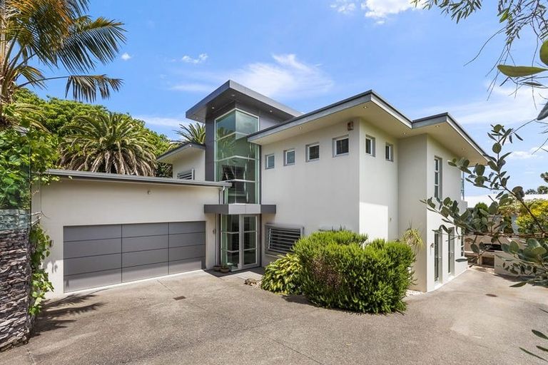 Photo of property in 42a Tindalls Bay Road, Tindalls Beach, Whangaparaoa, 0930