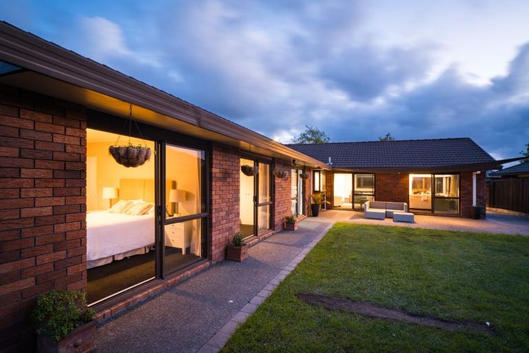 Photo of property in 77 Pacific Drive, Fitzherbert, Palmerston North, 4410