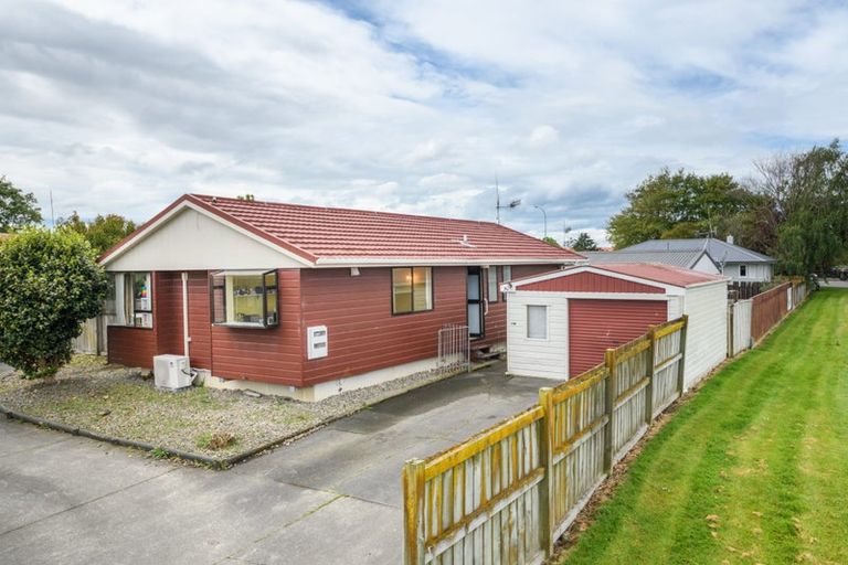 Photo of property in 2/685 Pioneer Highway, Highbury, Palmerston North, 4412
