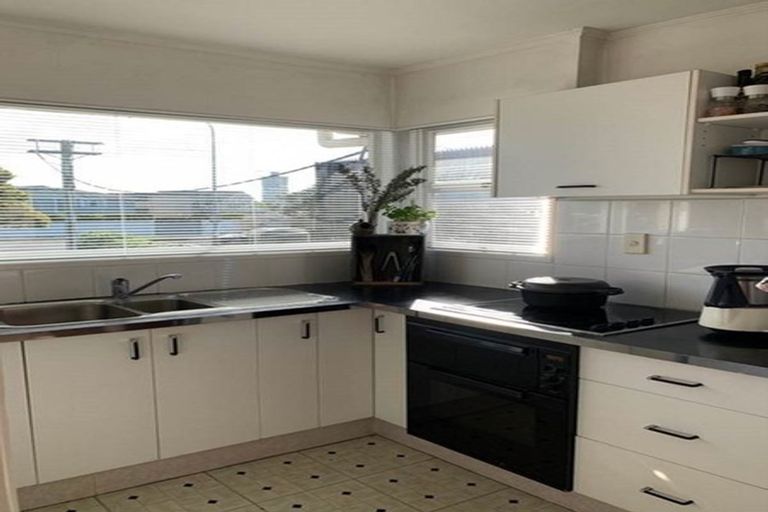 Photo of property in 35 Kitchener Road, Takapuna, Auckland, 0622