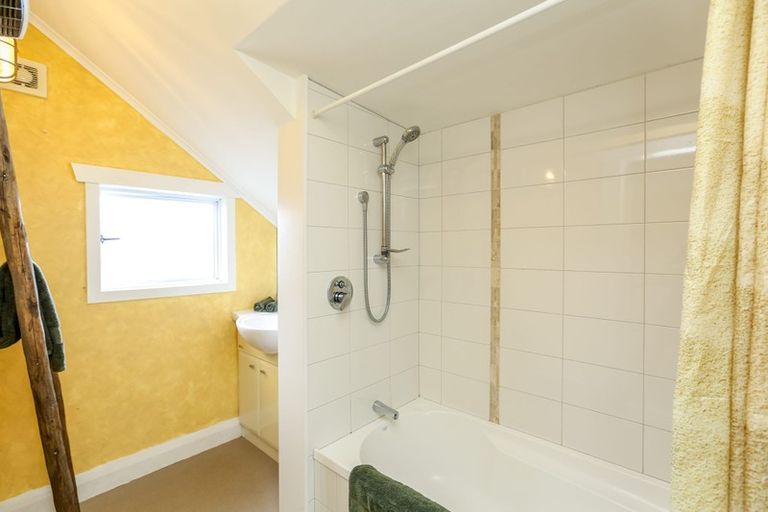 Photo of property in 12 Dorset Avenue, Westown, New Plymouth, 4310