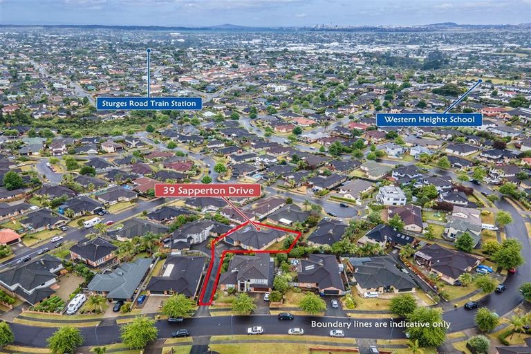 Photo of property in 39 Sapperton Drive, Henderson, Auckland, 0612