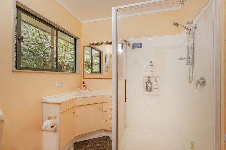 Photo of property in 2 Pohutukawa Grove, Whitianga, 3510