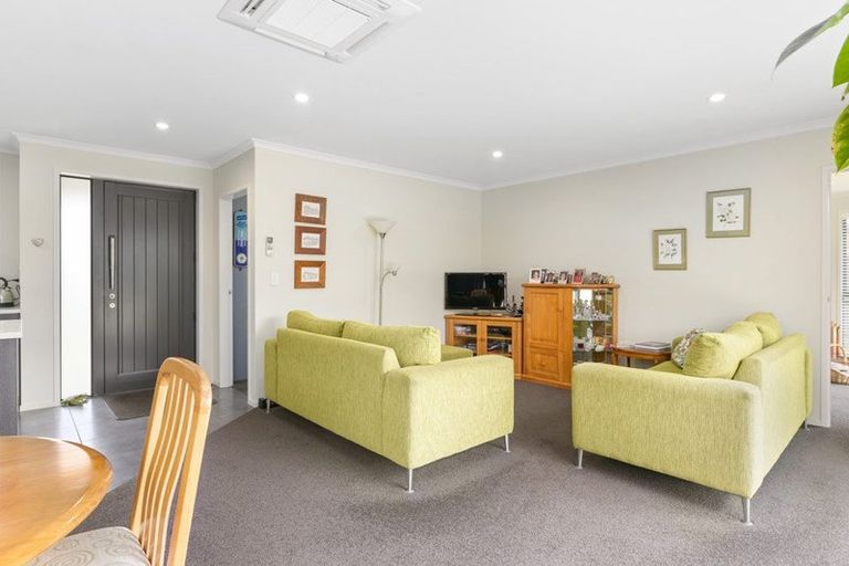 Photo of property in 2 Rose Street, Maeroa, Hamilton, 3200