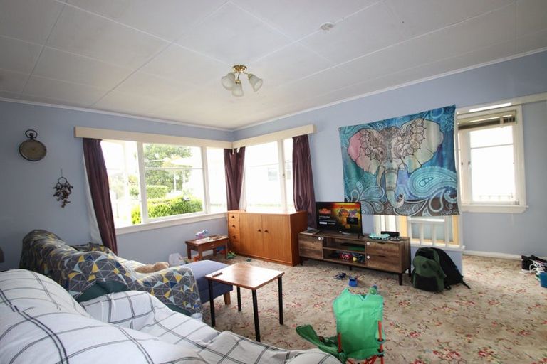 Photo of property in 22 Stanners Street, Eltham, 4322