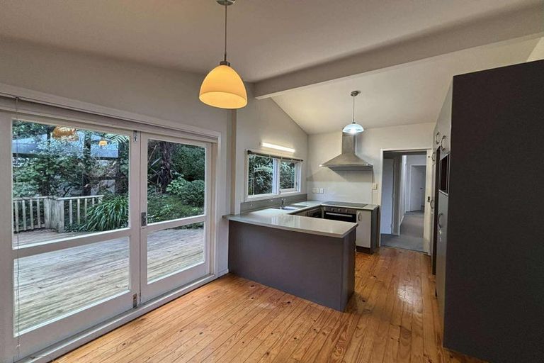 Photo of property in 27 Huntleigh Park Way, Ngaio, Wellington, 6035