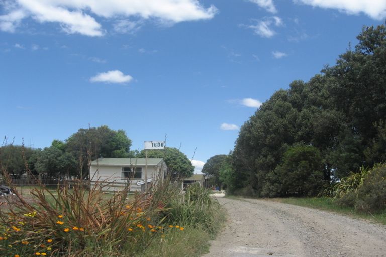 Photo of property in 118 Pukehina Parade, Pukehina, Te Puke, 3189