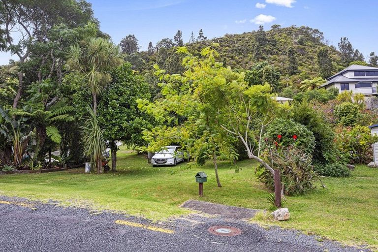 Photo of property in 9 Tirinui Crescent, Tairua, 3508