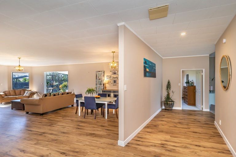 Photo of property in 17 Avon Street, Levin, 5510