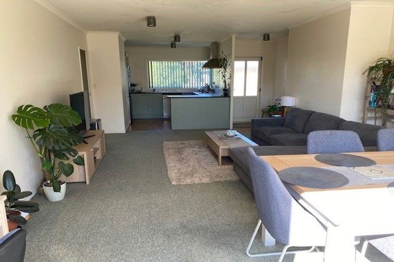 Photo of property in 48 Catalina Drive, Melville, Hamilton, 3206