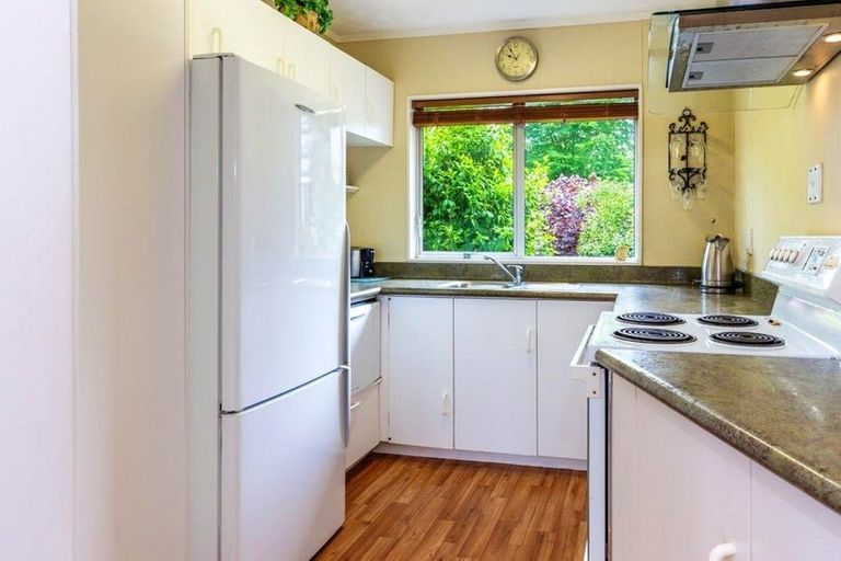 Photo of property in 2/18 Holland Grove, Richmond Heights, Taupo, 3330