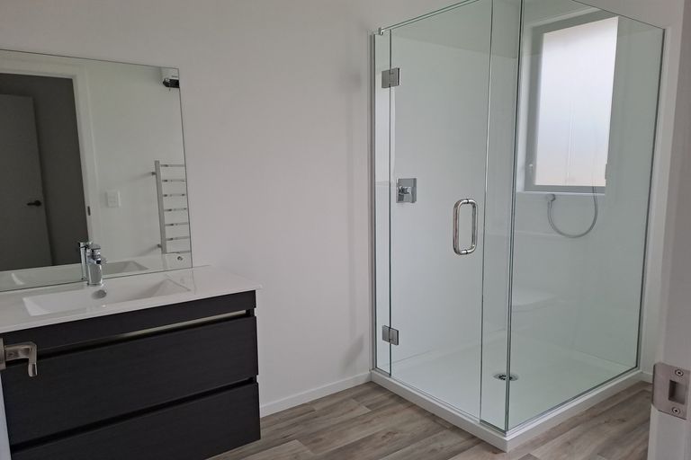 Photo of property in 2c Craig Place, Bridge Hill, Alexandra, 9320