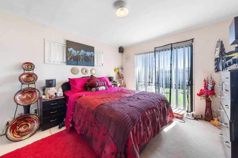 Photo of property in 242 Mahia Road, Weymouth, Auckland, 2103