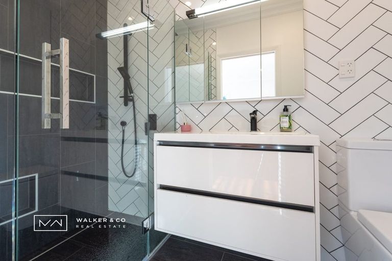 Photo of property in 15 Raukawa Grove, Trentham, Upper Hutt, 5018