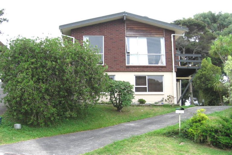 Photo of property in 12 Glencourt Place, Glenfield, Auckland, 0629