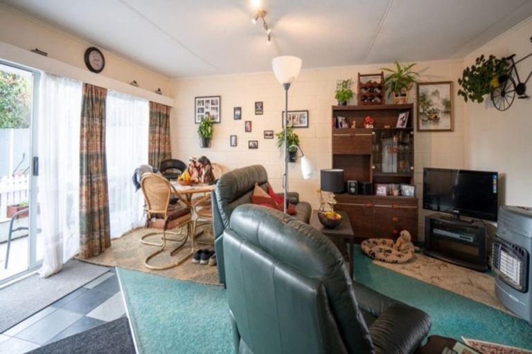 Photo of property in 330 Featherston Street, Palmerston North, 4414