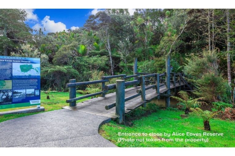 Photo of property in 82 Rewa Rewa Lane, Orewa, 0931
