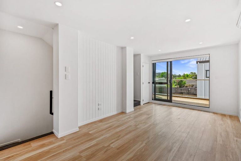 Photo of property in 6/13 Fairdale Place, Birkdale, Auckland, 0626