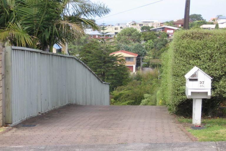 Photo of property in 37 Aberdeen Road, Castor Bay, Auckland, 0620