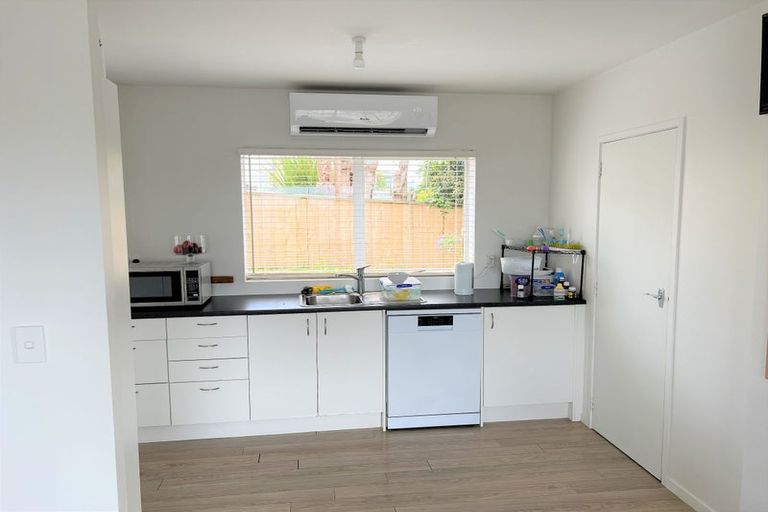 Photo of property in 1/71 Carlisle Road, Torbay, Auckland, 0632