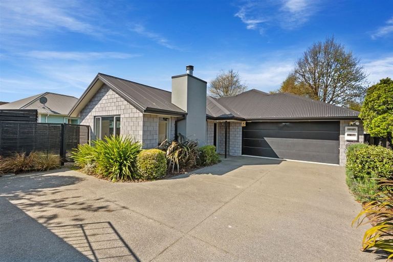 Photo of property in 18 Bateman Avenue, Bryndwr, Christchurch, 8053