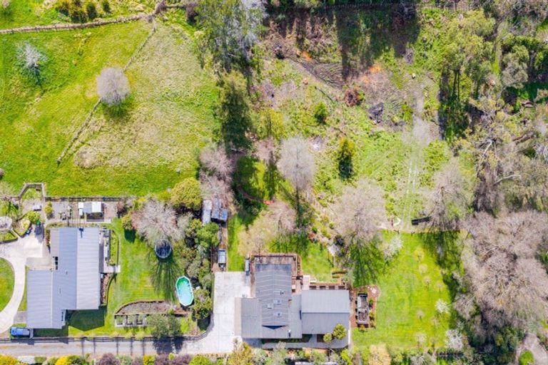 Photo of property in 21 Abbotsford Road, Waipawa, 4210