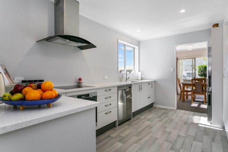 Photo of property in 9 Woodstock Crescent, Leamington, Cambridge, 3432