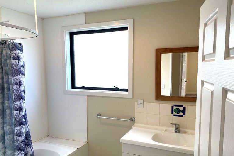 Photo of property in 16 Edgeware Road, St Albans, Christchurch, 8014