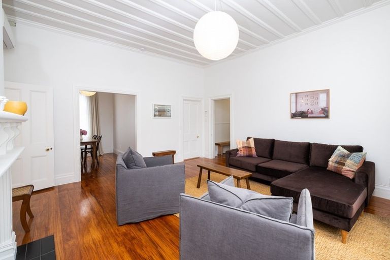 Photo of property in 107 Shakespeare Road, Bluff Hill, Napier, 4110