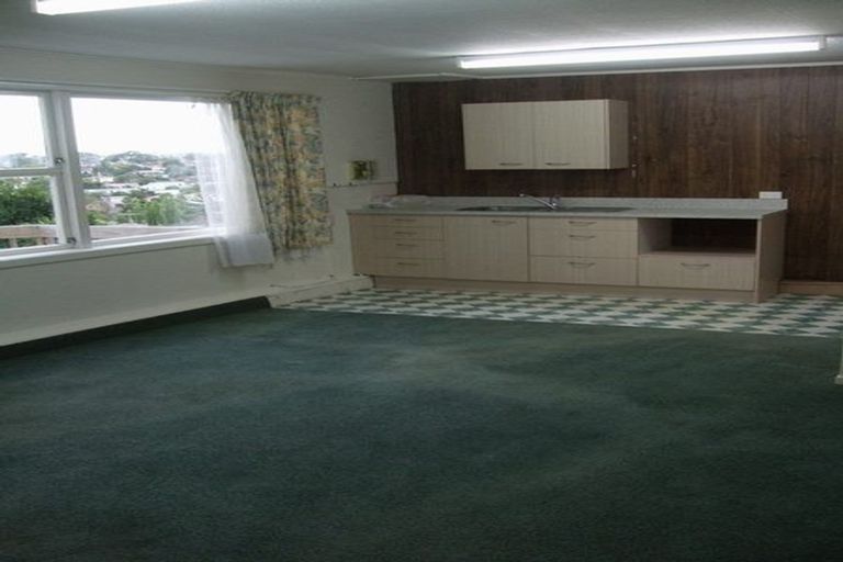 Photo of property in 61 Chequers Avenue, Glenfield, Auckland, 0629