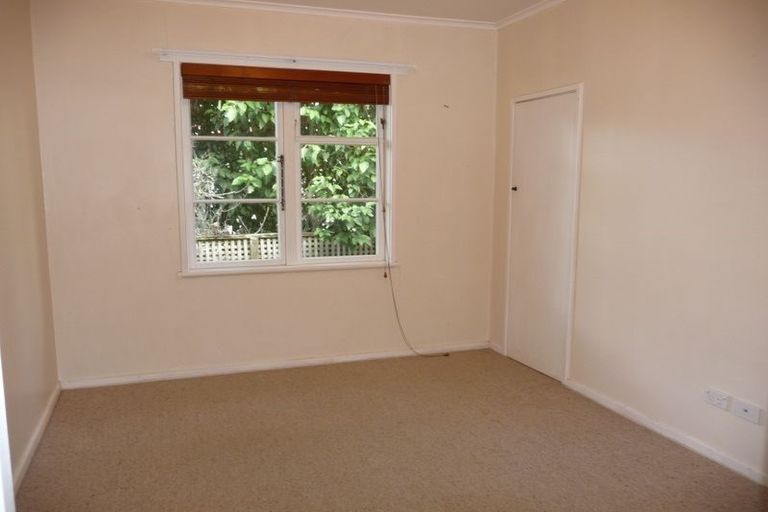 Photo of property in 117a Bruce Road, Glenfield, Auckland, 0629