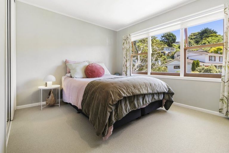 Photo of property in 92a Churton Drive, Churton Park, Wellington, 6037