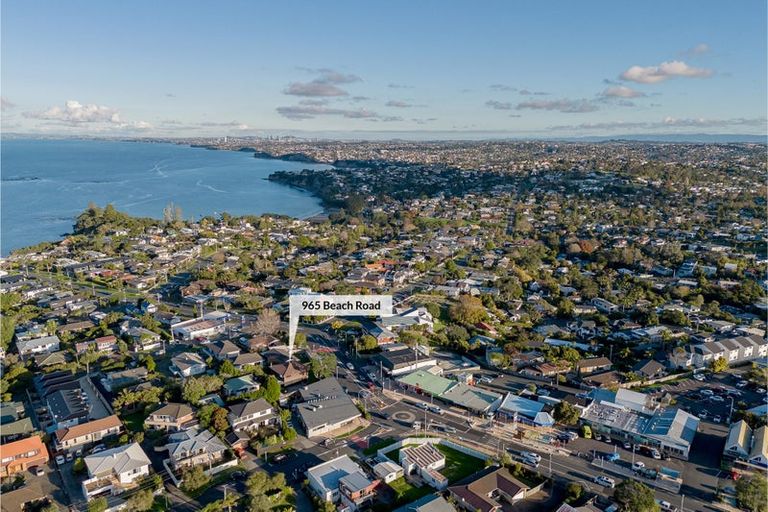 Photo of property in 1/965 Beach Road, Torbay, Auckland, 0630