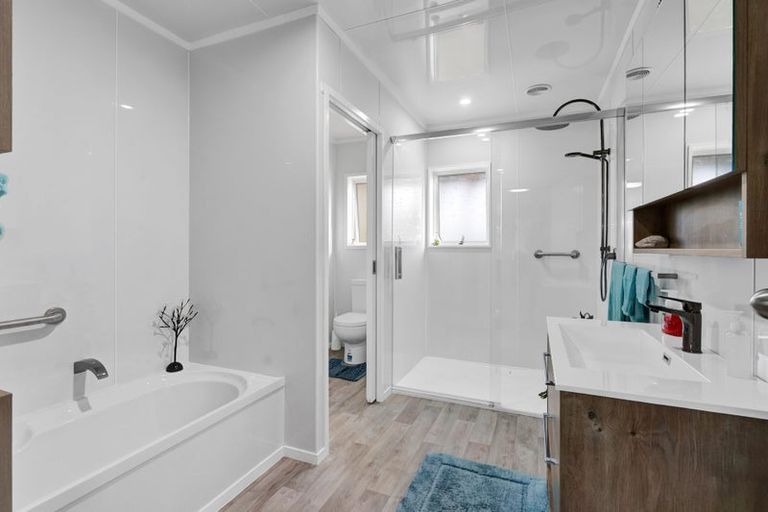 Photo of property in 37 Warwick Road, Stratford, 4332