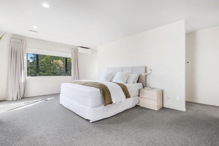 Photo of property in 24 Santa Cruz Drive, Shamrock Park, Auckland, 2016