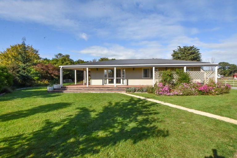 Photo of property in 44 Richmond Road, Carterton, 5713