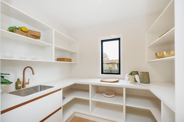 Photo of property in 42a Batt Street, West End, Palmerston North, 4410