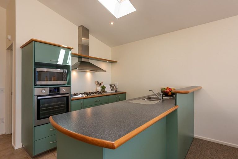 Photo of property in 11/1 Marine Parade, Paraparaumu Beach, Paraparaumu, 5032