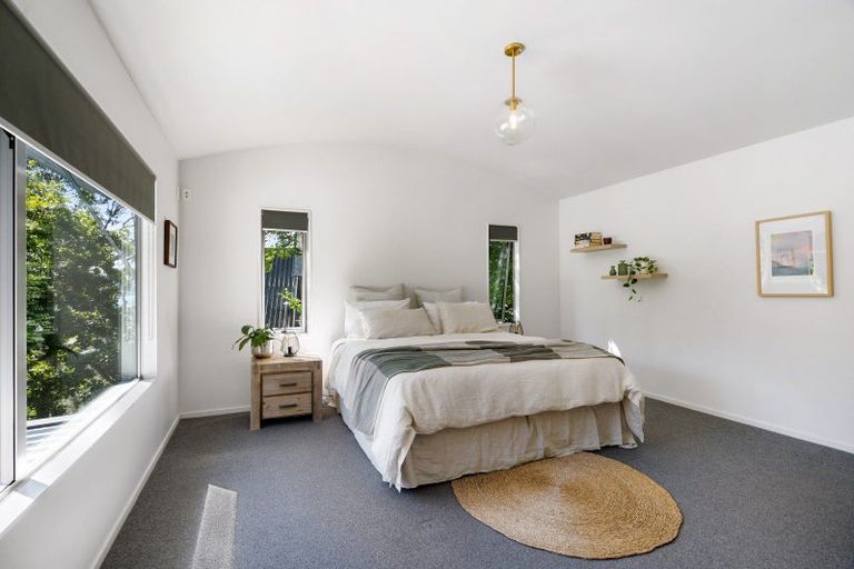 Photo of property in 35 Burns Road, Hospital Hill, Napier, 4110