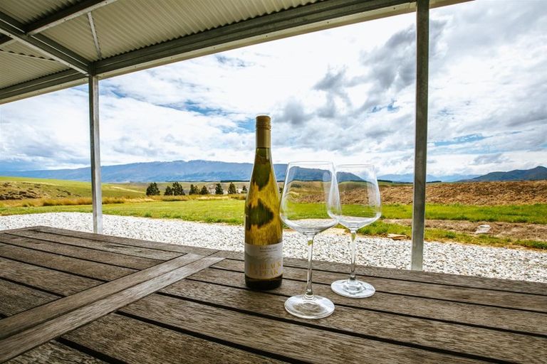 Photo of property in 138 Ruffell Road, Tarras, Cromwell, 9383