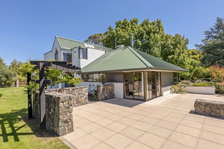 Photo of property in 13 Avoca Place, Darfield, 7510