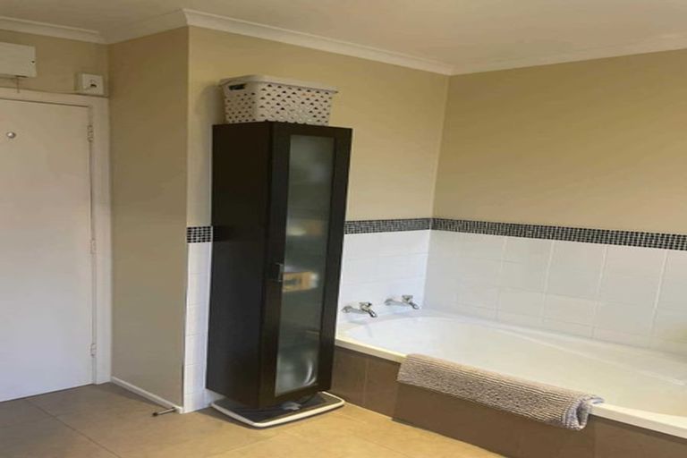 Photo of property in 22 Takiroa Street, Urenui, 4375