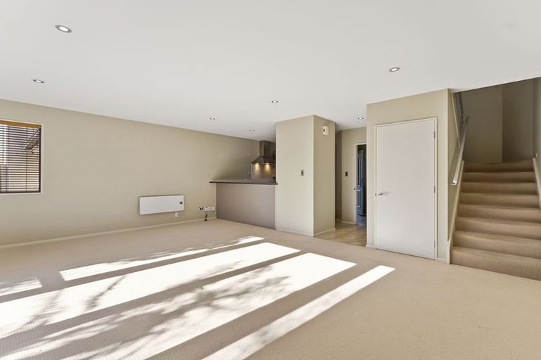 Photo of property in 94a Packe Street, Edgeware, Christchurch, 8013