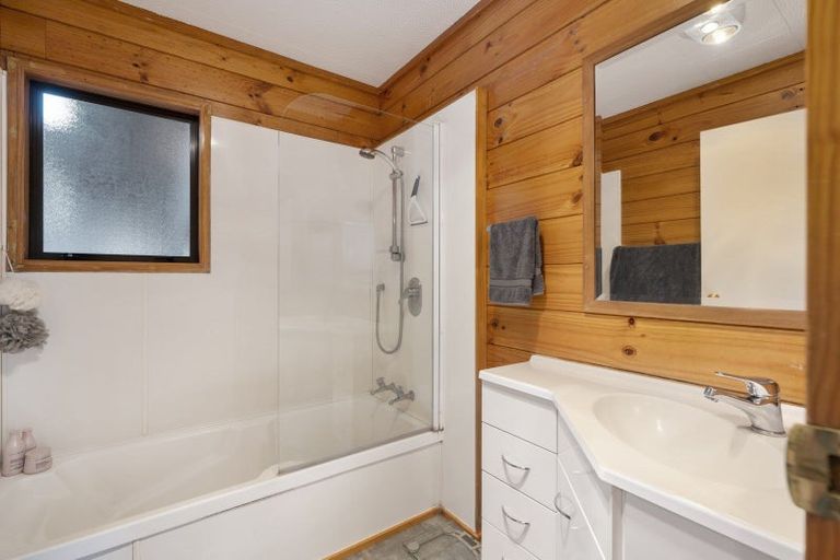 Photo of property in 202 Whangamata Road, Kinloch, Taupo, 3377