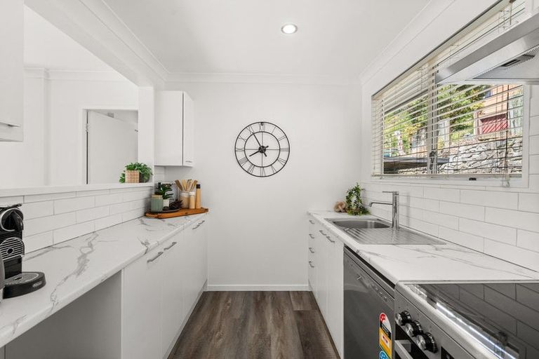 Photo of property in 17a Resolution Road, Welcome Bay, Tauranga, 3112