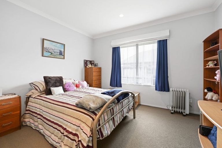 Photo of property in 10 Somerton Drive, Huntington, Hamilton, 3210